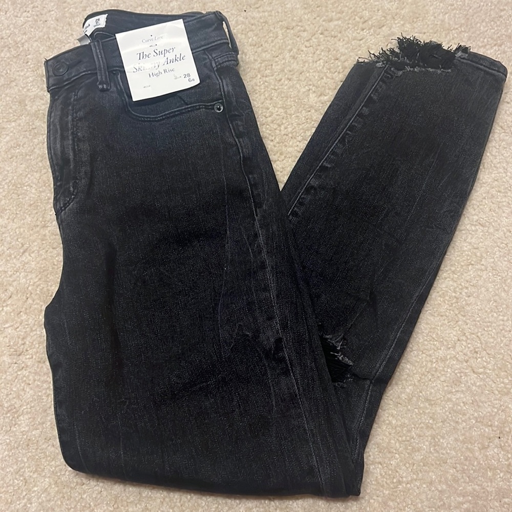 NWT Abercrombie Curve Love Super Skinny High Rise Black Ripped Jeans - Size 28